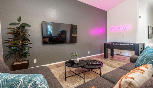 Studio (4 Bedrooms)