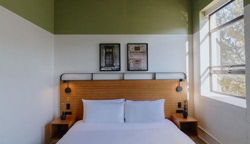 Room, Multiple Beds