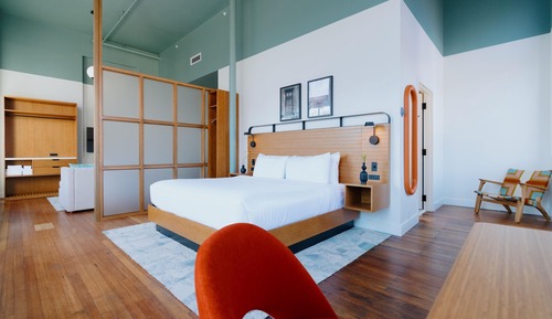 Studio Suite, 1 King Bed, Accessible, Bathtub