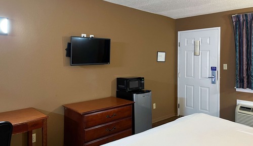 Standard Studio, 1 Queen Bed, Non Smoking, Kitchenette