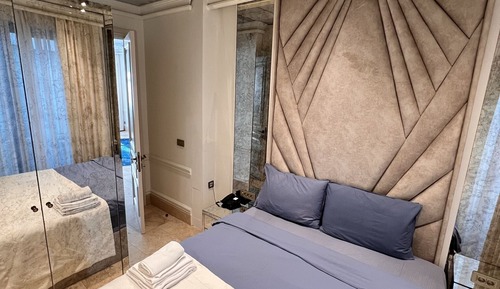 Signature Apartment