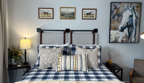 Boho, 1 queen bed