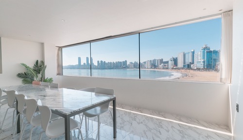 Family Condo, 3 Bedrooms, Ocean View, Beachside