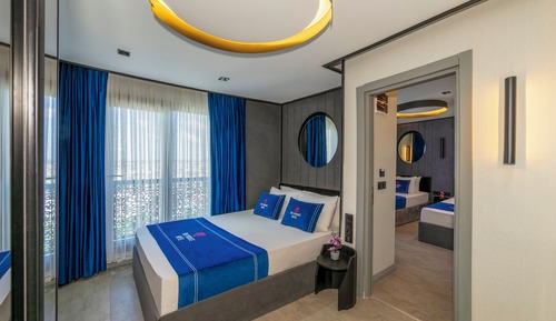 Deluxe Quadruple Room