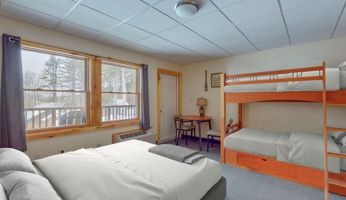 Triple Room, Multiple Beds