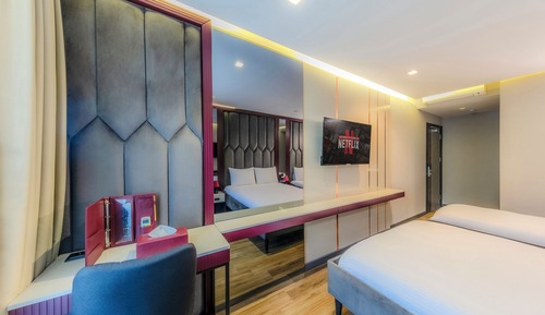 Deluxe Double or Twin Room