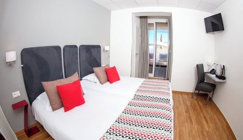 Superior Twin Room, Pool View