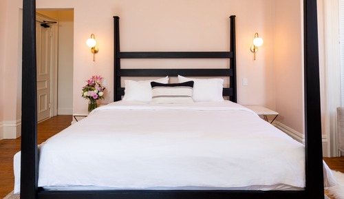 Room 1: Best-of-King Barrier Free Suite