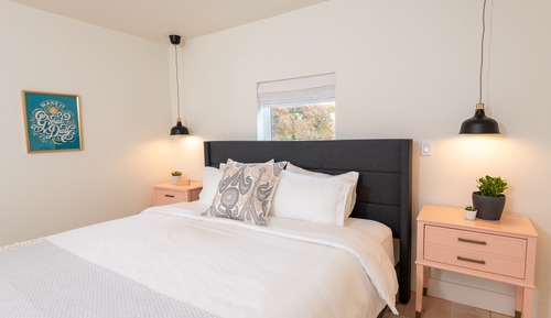 Room 7: Cheery Standard King