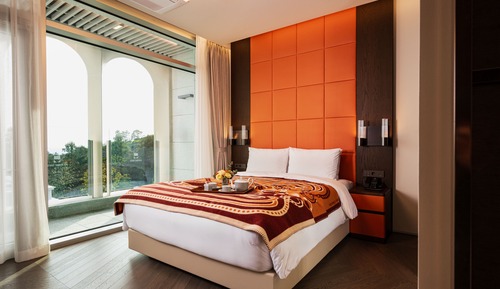 [All inclusive PKG] Royal Penthouse (Breakfast and Dinner for 2)