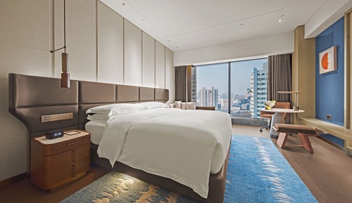 Classic Room, 1 King Bed, Garden View