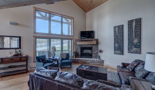 Luxury Chalet, 3 Bedrooms, Mountain View