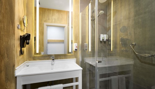 Deluxe Room, 1 King Bed