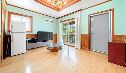 Basic Room, 1 Bedroom (freesia)