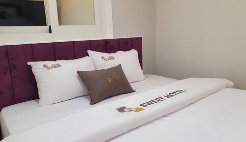 Deluxe Room, 1 King Bed