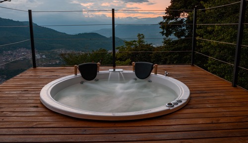 Premium Cabin, 1 King Bed, Hot Tub, City View