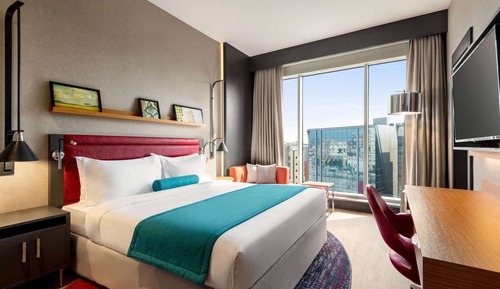 Room, 1 King Bed, Smoking