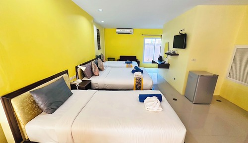 Superior Room (Sleeps 4)