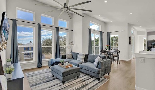 House, Multiple Beds, Pool Access (502 Venture Blvd S)