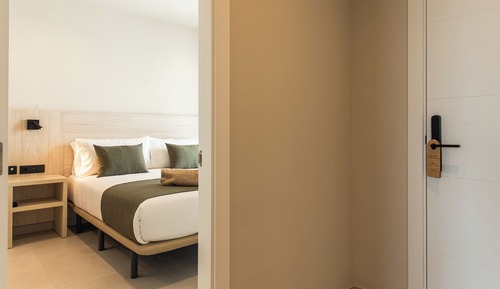 Deluxe Apartment, 2 Bedrooms, Pool View