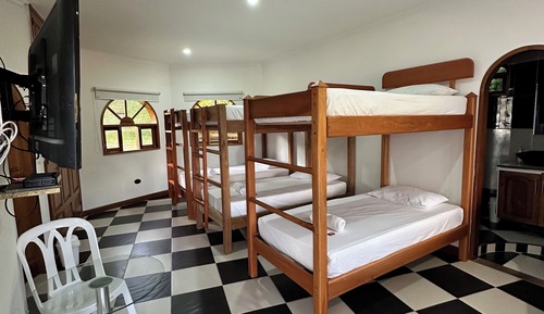 Family Room, Multiple Beds