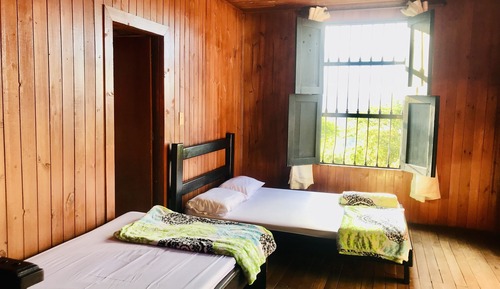 Family Cottage, Multiple Bedrooms, Private Pool, Mountain View