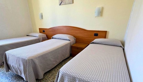 Standard Triple Room, Partial Sea View