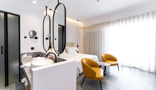 Superior Room, 1 Queen Bed, Private Pool, Garden View