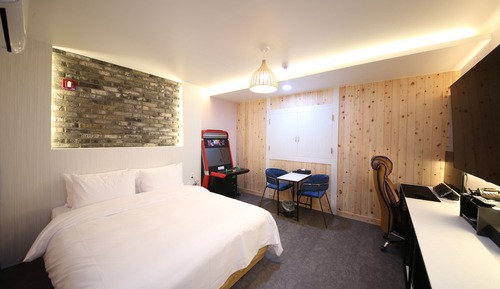 Economy Double Room