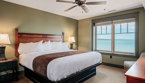 Suite, 2 Bedrooms, Balcony, Bay View