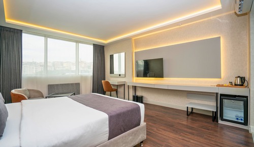 Economy Room