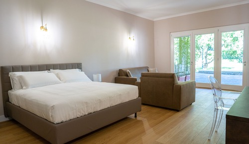 Family Room, Garden View