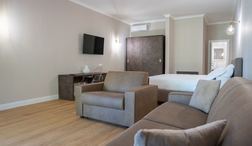 Family Room, Garden View