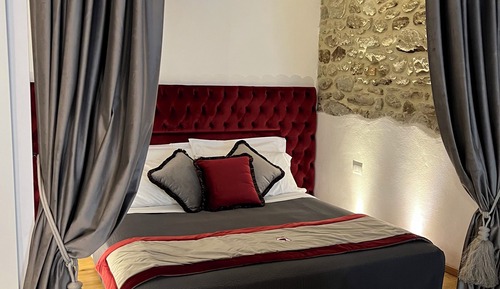 Romantic Suite, 1 King Bed, Non Smoking, City View