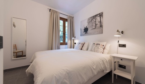 Classic Apartment, 2 Twin Beds, Private Bathroom, Park View