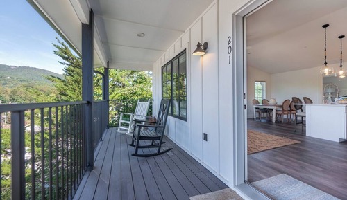 City Loft, City View