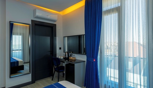 Deluxe Single Room