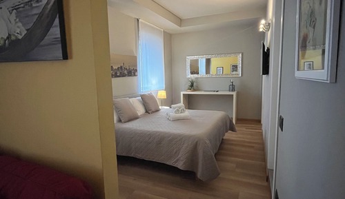 Deluxe Apartment (02)