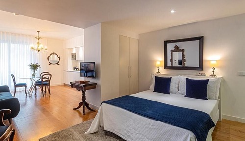 Superior Studio Apartment