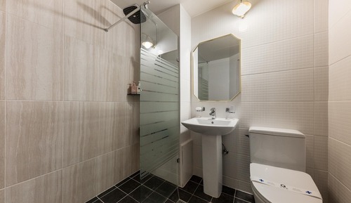 Room (Standard room)