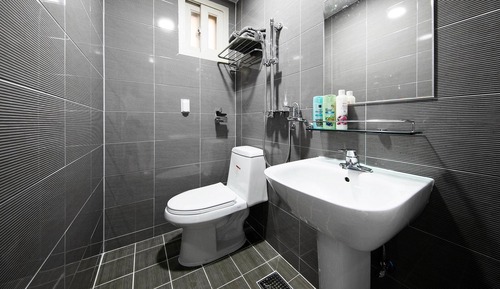 Basic Room, 1 Bedroom (103 ( No cooking ))