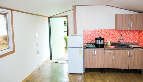 Room (Bungalow (Unshared House))