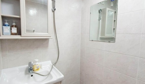 Room (b-201 duplex (kids pool))