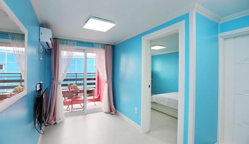 Room (R3-1 [Bed + Living Room (Two Room)])