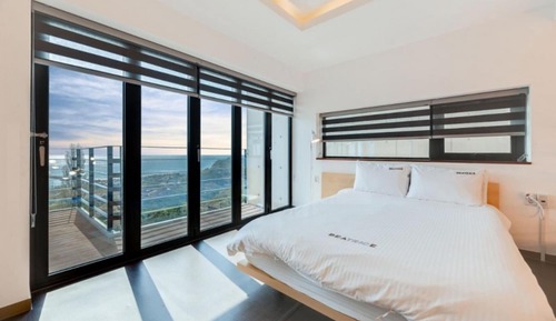 Room (Room 104 (Independent Pool Villa 5/1 )