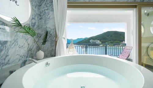 Room (Room 201 (Couple Spa bath))