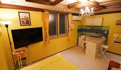 Room (Red 3rd floor (bed 1))