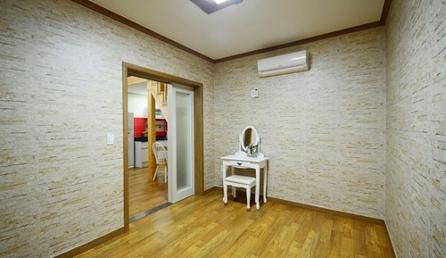 Room (Covil (Duplex))