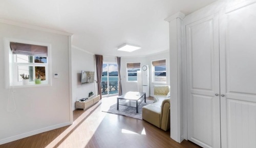 Room (Group Room(Unshared House))