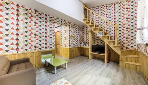 Room (Room 2 Green (Duplex Unshared House))